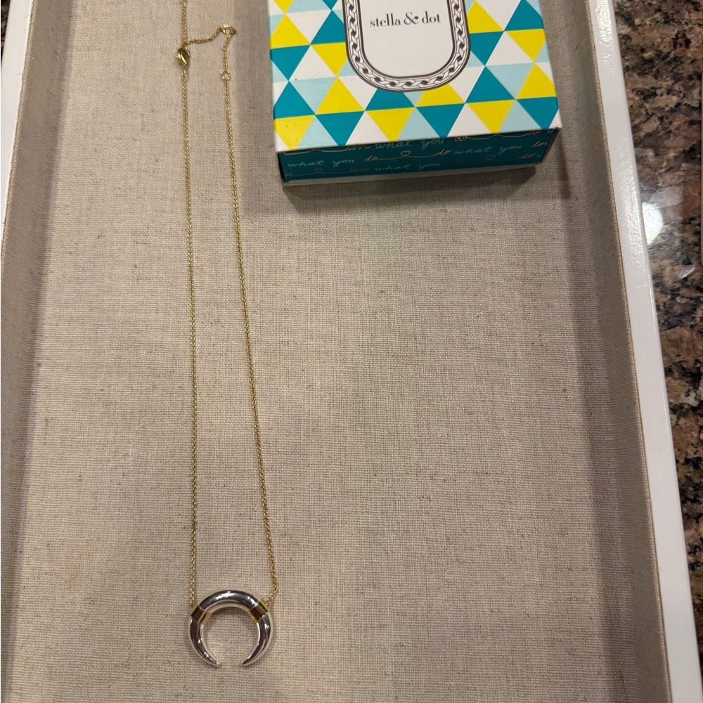 Stella & Dot Luna Necklace